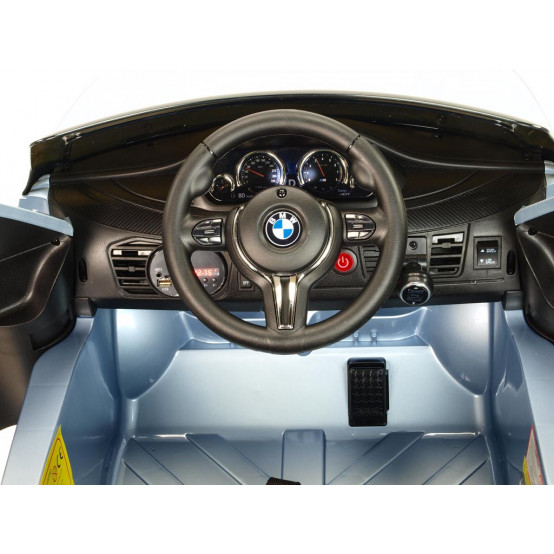 BMW X6 M s 2.4G ovladačem, čalouněnou sedačkou, AUX, TF, USB, STŘÍBRNÉ LAKOVANÉ